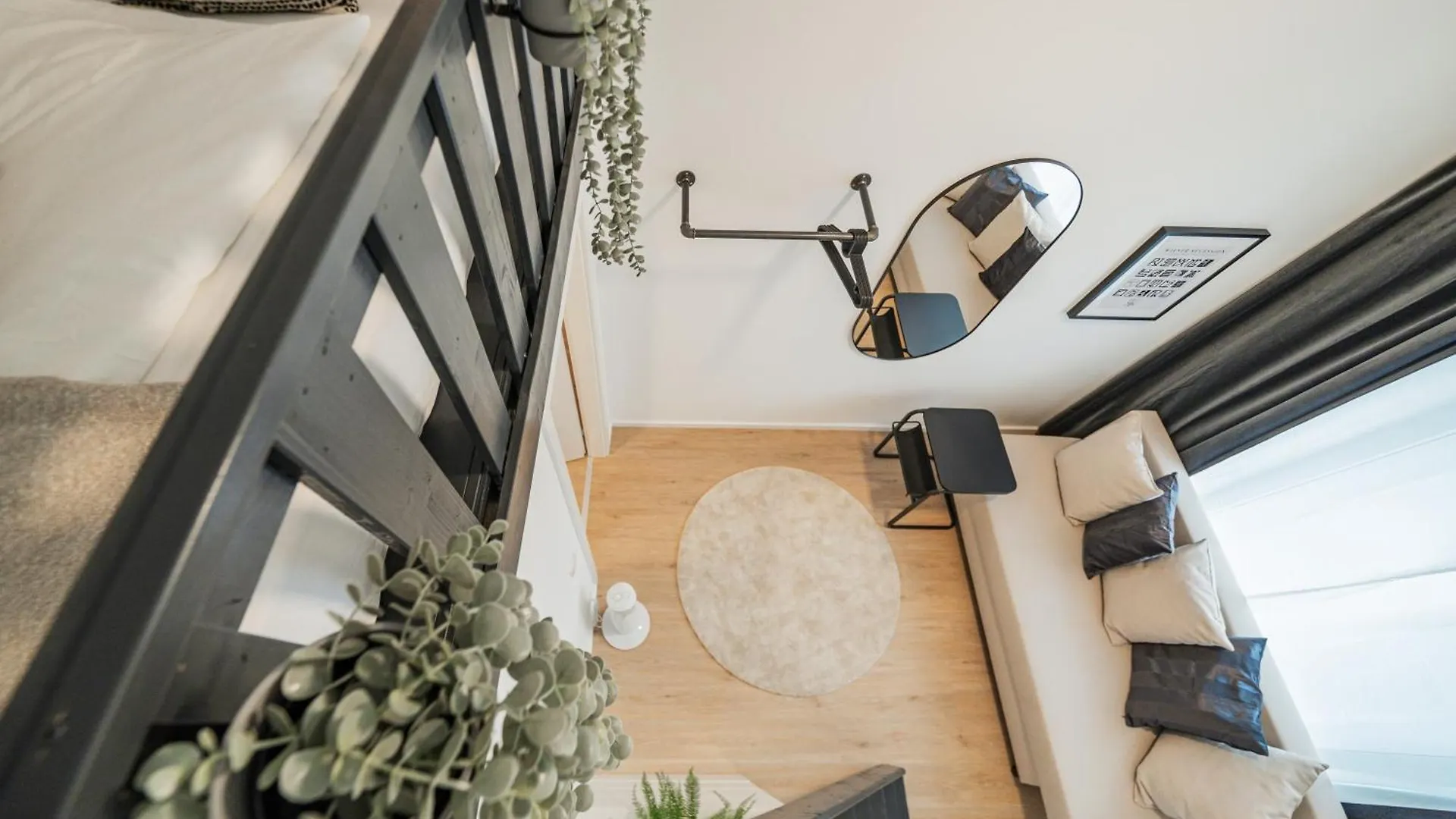 Chic Central City Rooms By Home2 Vienna 0*,