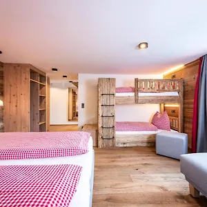 Spielberghaus Frühstückspension Saalbach