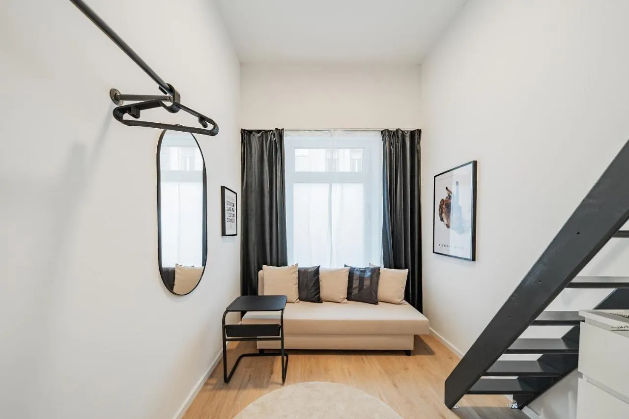 Hostel Chic Central City Rooms By Home2 Vienna Austria