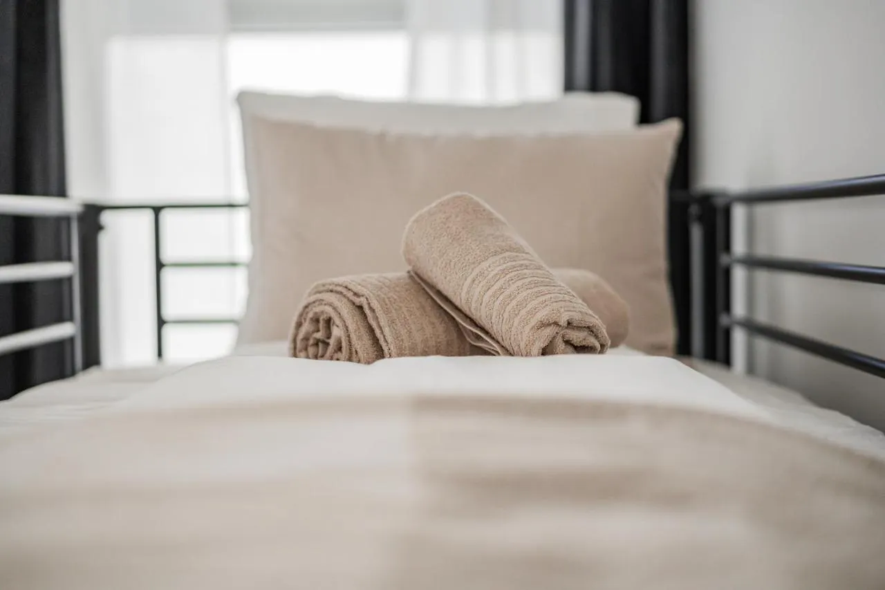 Chic Central City Rooms By Home2 Vienna Hostel