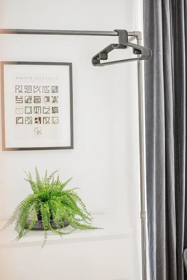 Chic Central City Rooms By Home2 Vienna Austria