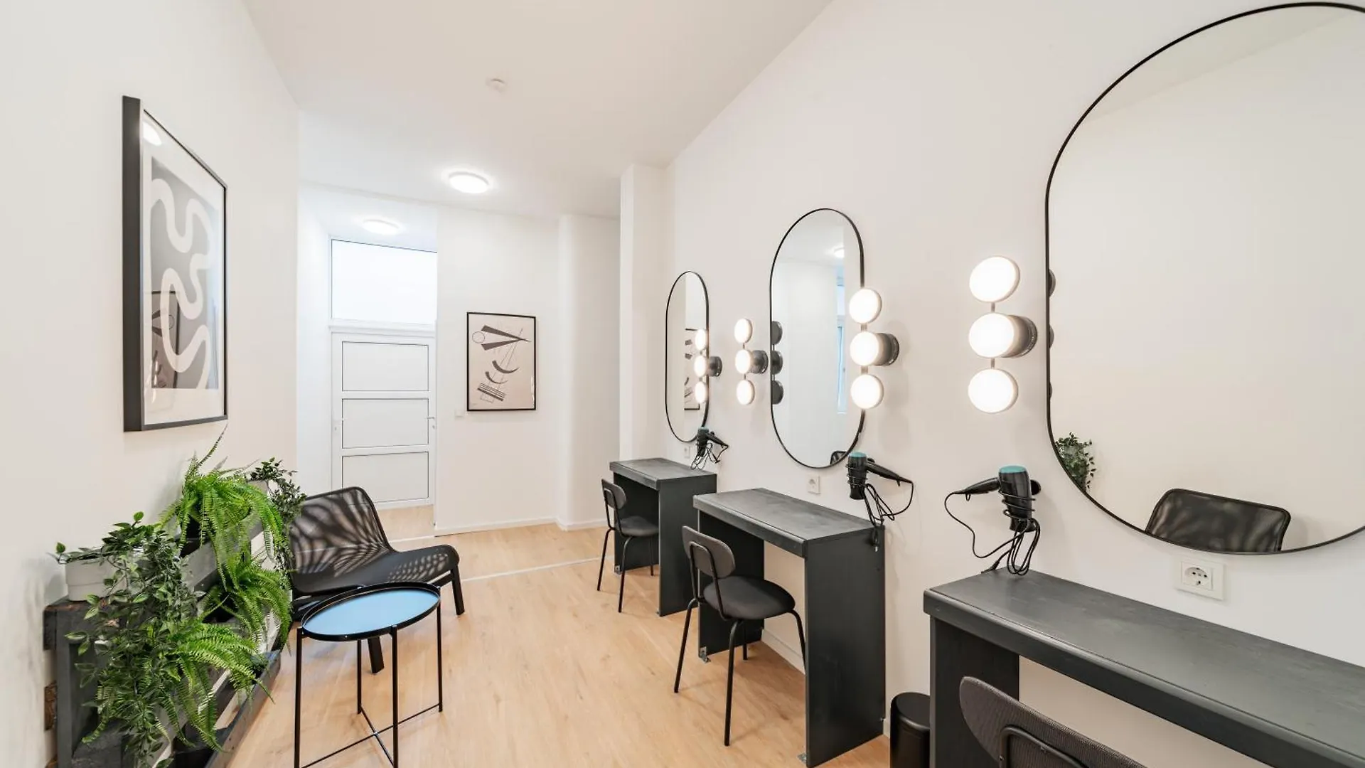 Chic Central City Rooms By Home2 Vienna 0*,