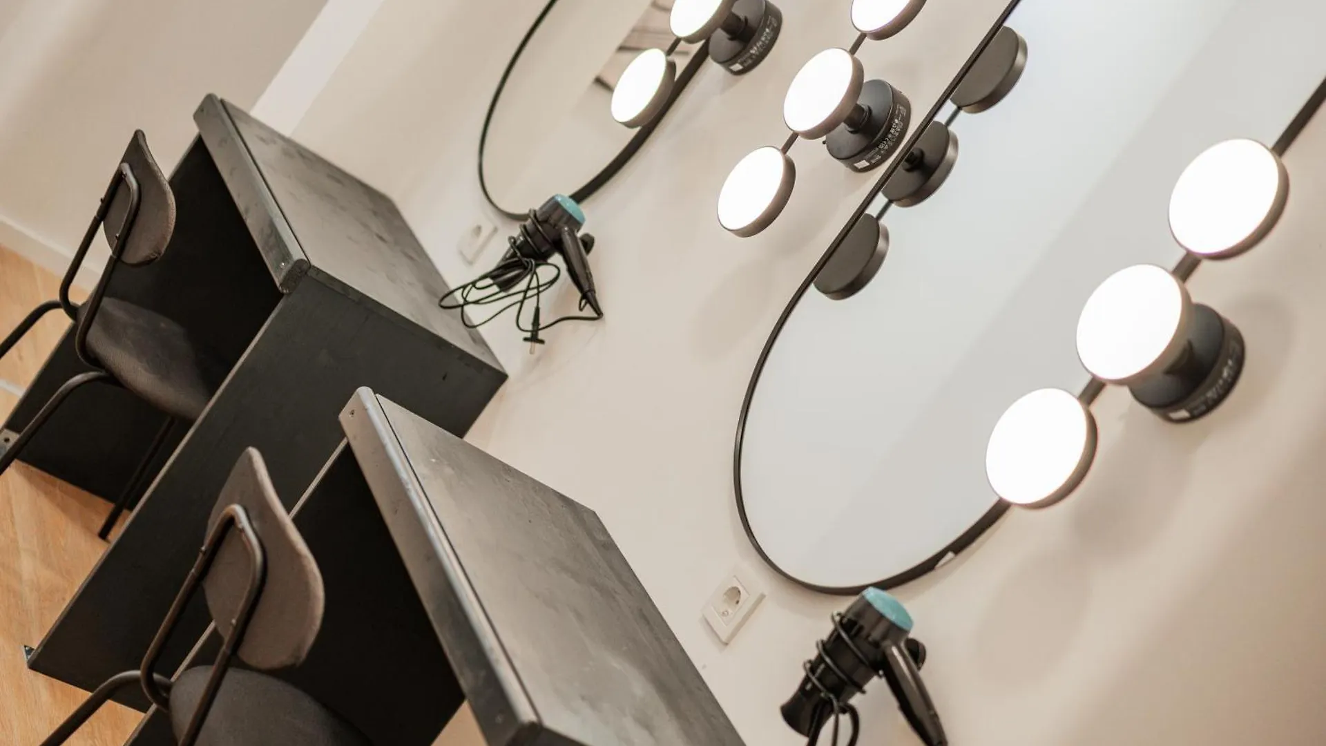 Hostel Chic Central City Rooms By Home2 Vienna Austria